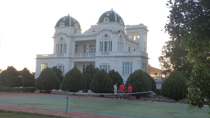 OLYMPUS DIGITAL CAMERA